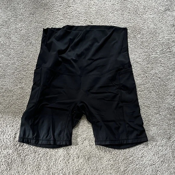 2 pairs of Maternity Black Shorts with Pocket - Picture 7 of 10